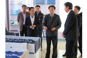 2018年10月26日，龍口市市委書記韓世軍、龍口市高新區(qū)黨工委書記霍樹春來雙鷹參觀指導(dǎo)