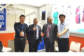 中國國際醫(yī)療器械（秋季）博覽會圓滿閉幕，在本次展會中，各國經(jīng)銷商紛紛到訪，與雙鷹公司進(jìn)行了熱烈溝通洽談，雙鷹公司與外商達(dá)成了120余萬元的合作訂單。